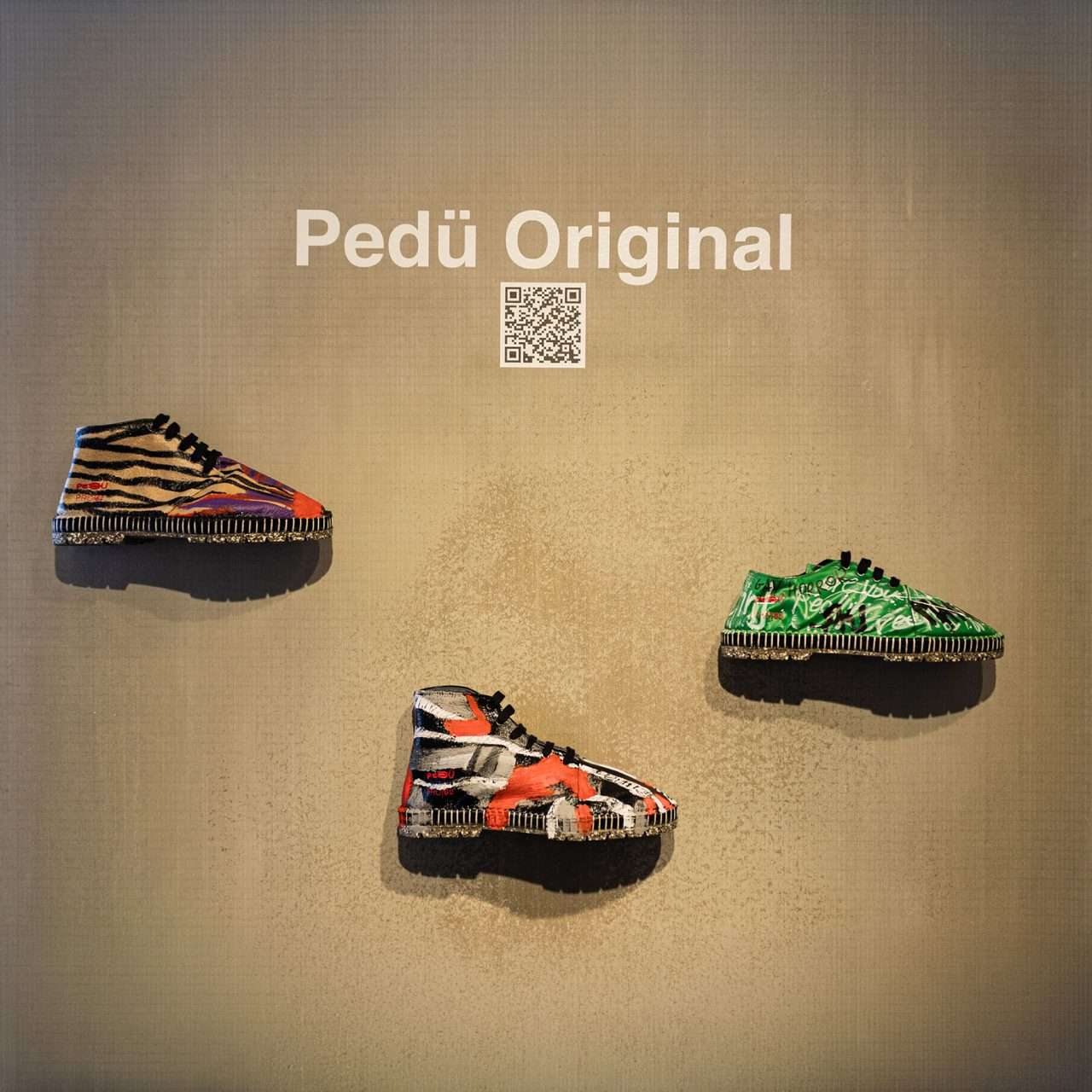 Calzature Pedü realizzate con tessuti di recupero esposte a Pitti Immagine Uomo 2023
